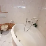 בית נופש Liebevoll Eingerichtetes Haus Mit Grossem Garten In - Telefonnummer Und Video Unter Www Fhvn De *