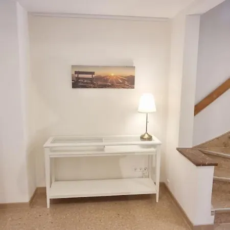 Liebevoll Eingerichtetes Haus Mit Grossem Garten In - Telefonnummer Und Video Unter Www Fhvn De Nyaraló Drezda