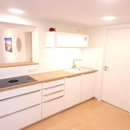 Liebevoll Eingerichtetes Haus Mit Grossem Garten In - Telefonnummer Und Video Unter Www Fhvn De * Drezda