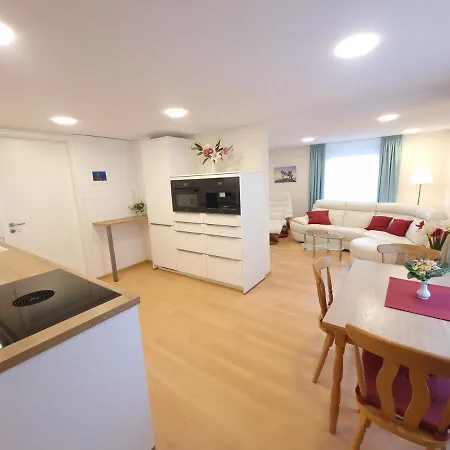 Liebevoll Eingerichtetes Haus Mit Grossem Garten In - Telefonnummer Und Video Unter Www Fhvn De * דרזדן