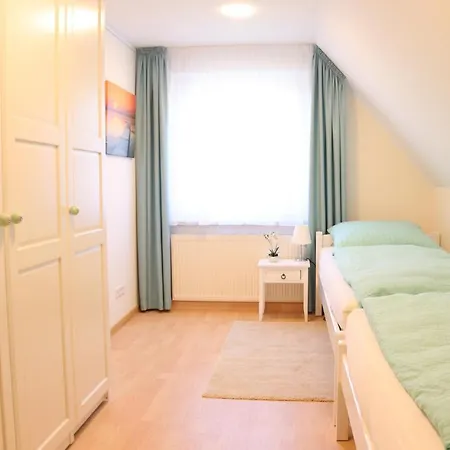 Liebevoll Eingerichtetes Haus Mit Grossem Garten In - Telefonnummer Und Video Unter Www Fhvn De Hébergement de vacances *