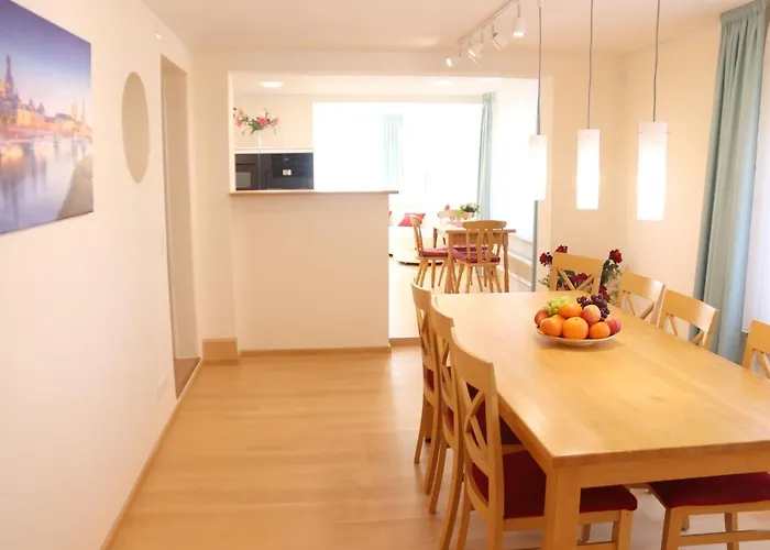 Liebevoll Eingerichtetes Haus Mit Grossem Garten In - Telefonnummer Und Video Unter Www Fhvn De *